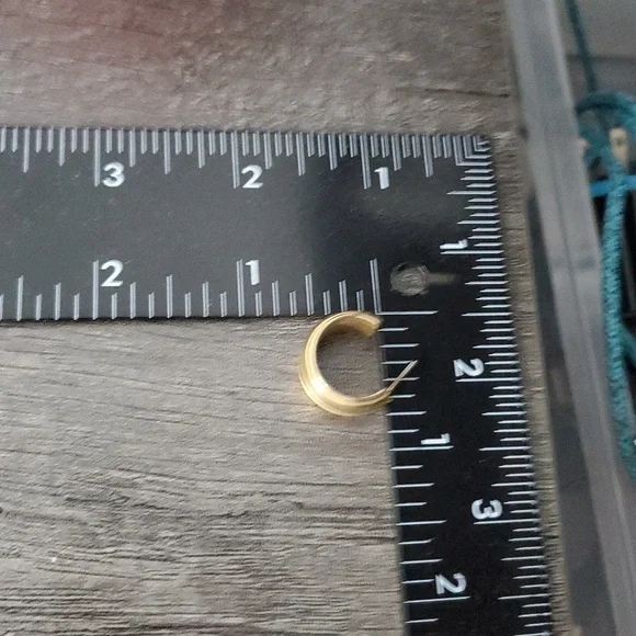 Well Made Heirloom Hoop Earrings E1006